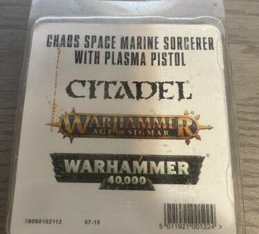 Copy of Chaos Space Marines: Sorceror with Plasma Pistol Online now